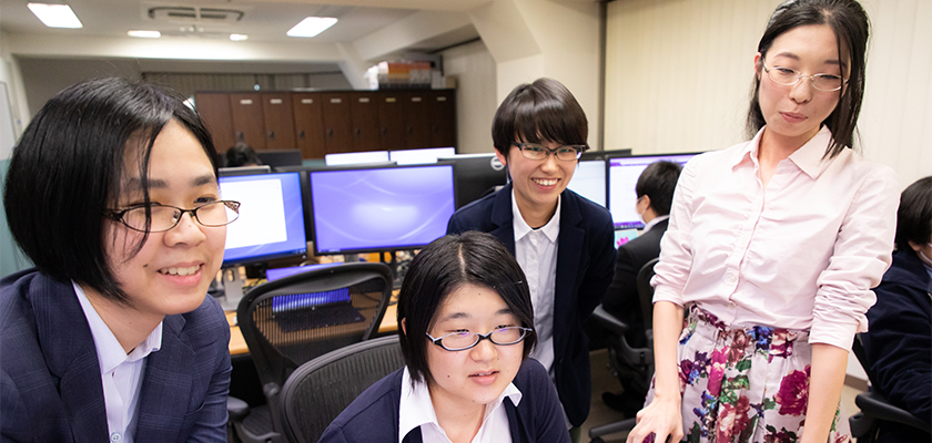 女性社員